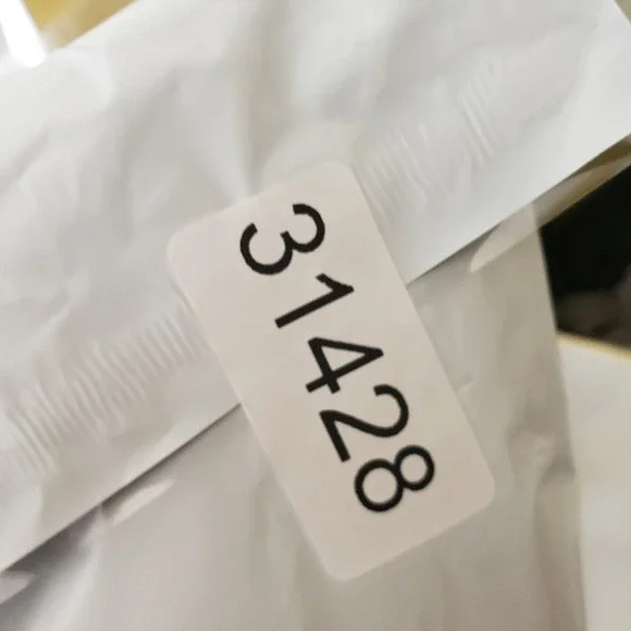 H&M Blouse Womens 12 White V-Neck Long Sleeve Blouse Business Casual Top Ladies - Picture 8 of 8